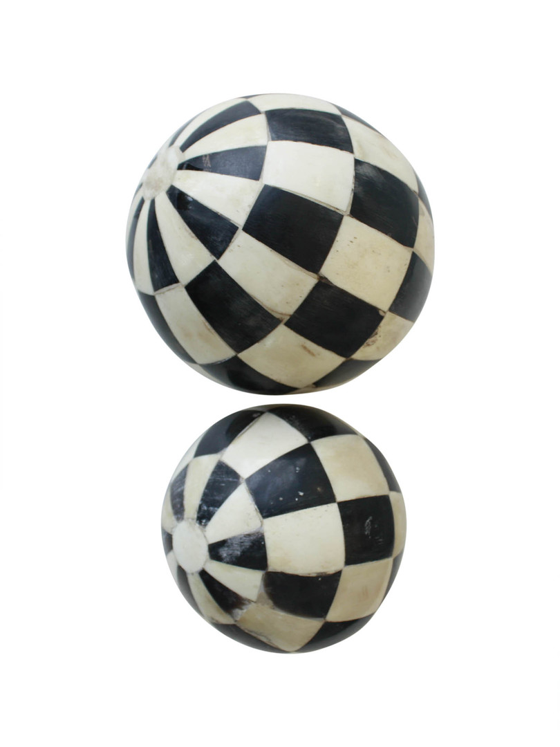 BONE BALL 10CM BLACK & WHITE FIN image 1